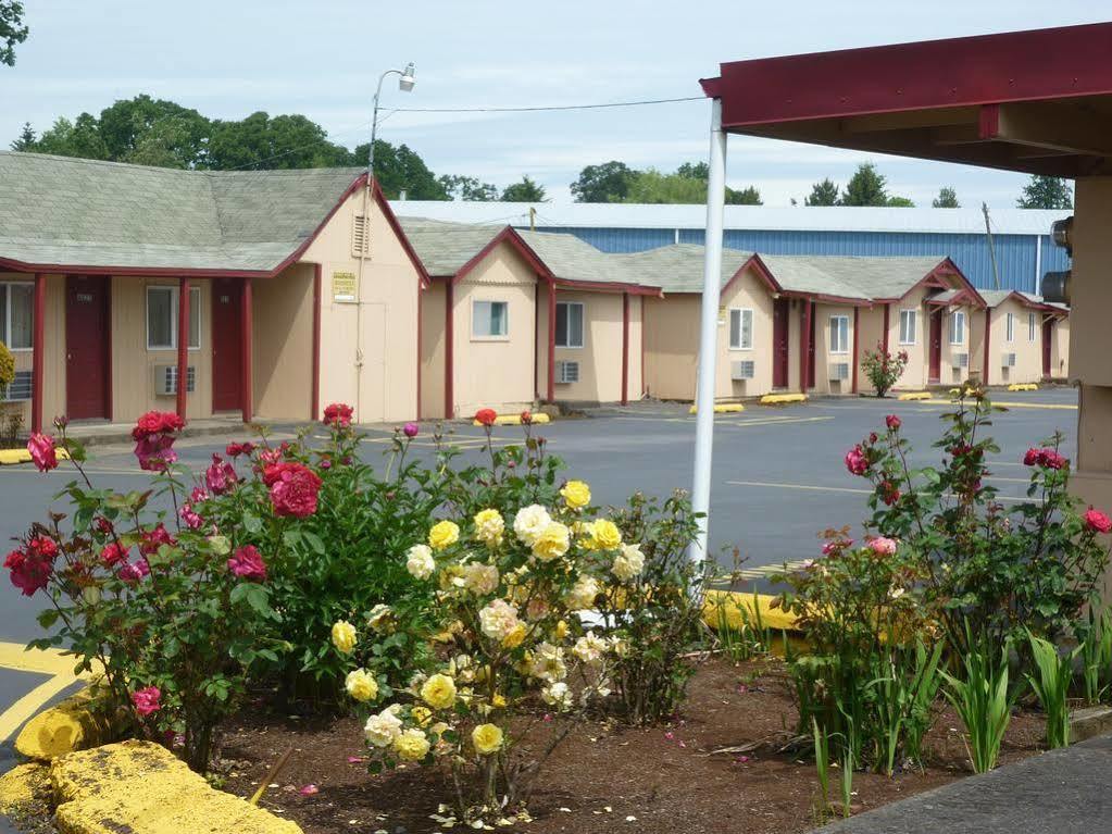 Budget Inn Motel Woodburn Dış mekan fotoğraf