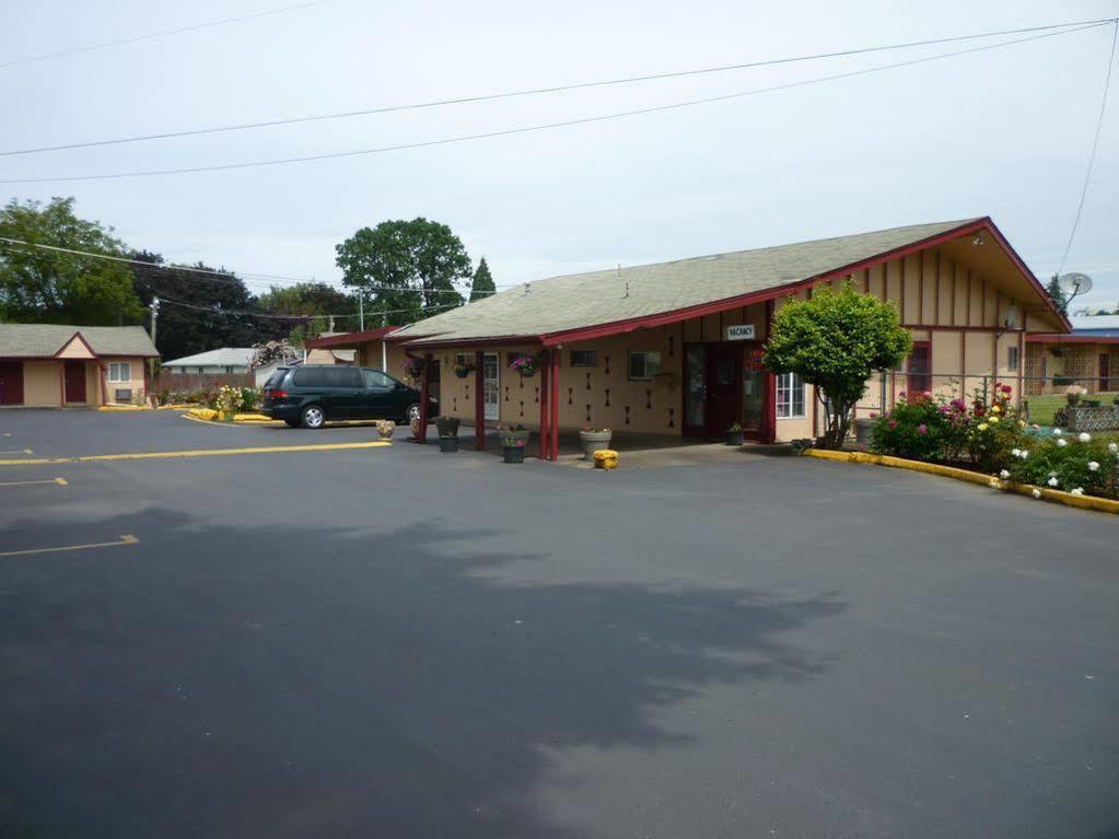 Budget Inn Motel Woodburn Dış mekan fotoğraf